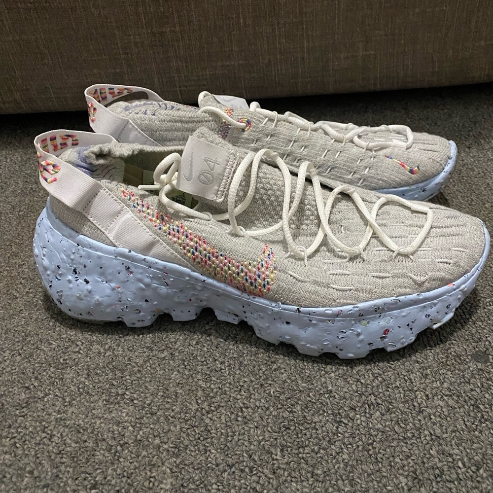 Nike Space Hippie 04
